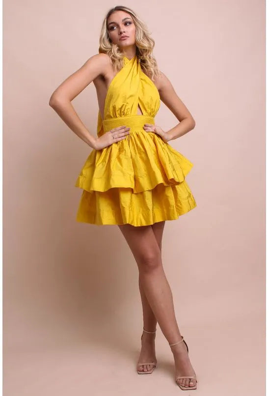 VESTIDO CURTO FRENTE ÚNICA LANÇA PERFUME