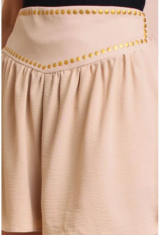 SHORTS FLUIDO COM APLICAÇÃO LANÇA PERFUME