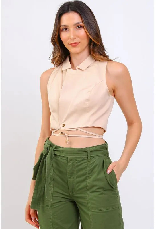 BLUSA CROPPED COM TRANSPASSE LANÇA PERFUME