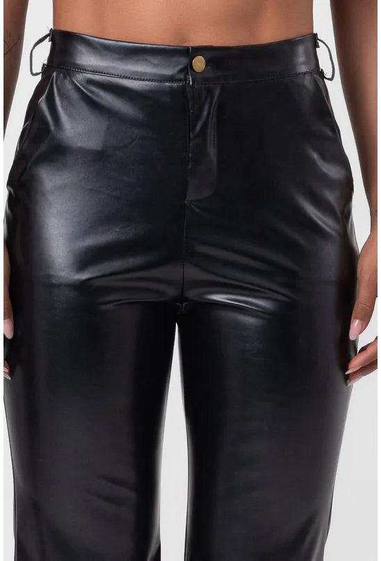 CALÇA DE COURO FLARE PRETA