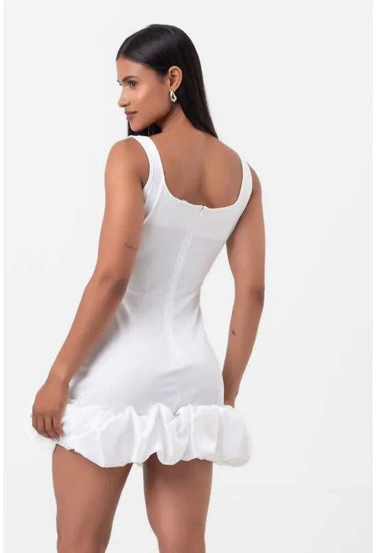 VESTIDO CURTO JUSTO COM BABADO BALONÊ BRANCO