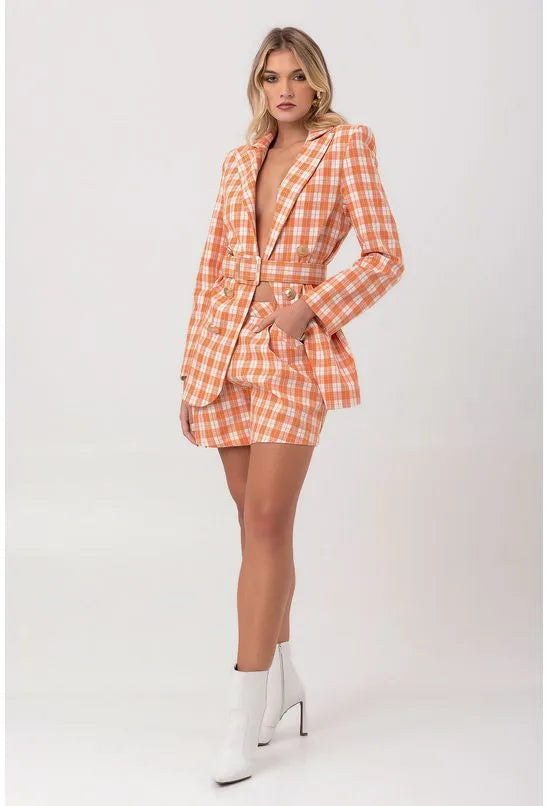 BERMUDA ALFAIATARIA COM CINTO LANÇA PERFUME