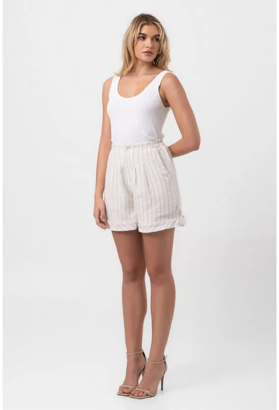 SHORT CURTO PREGAS LISTRAS VERANO OFF WHITE LABRAVA