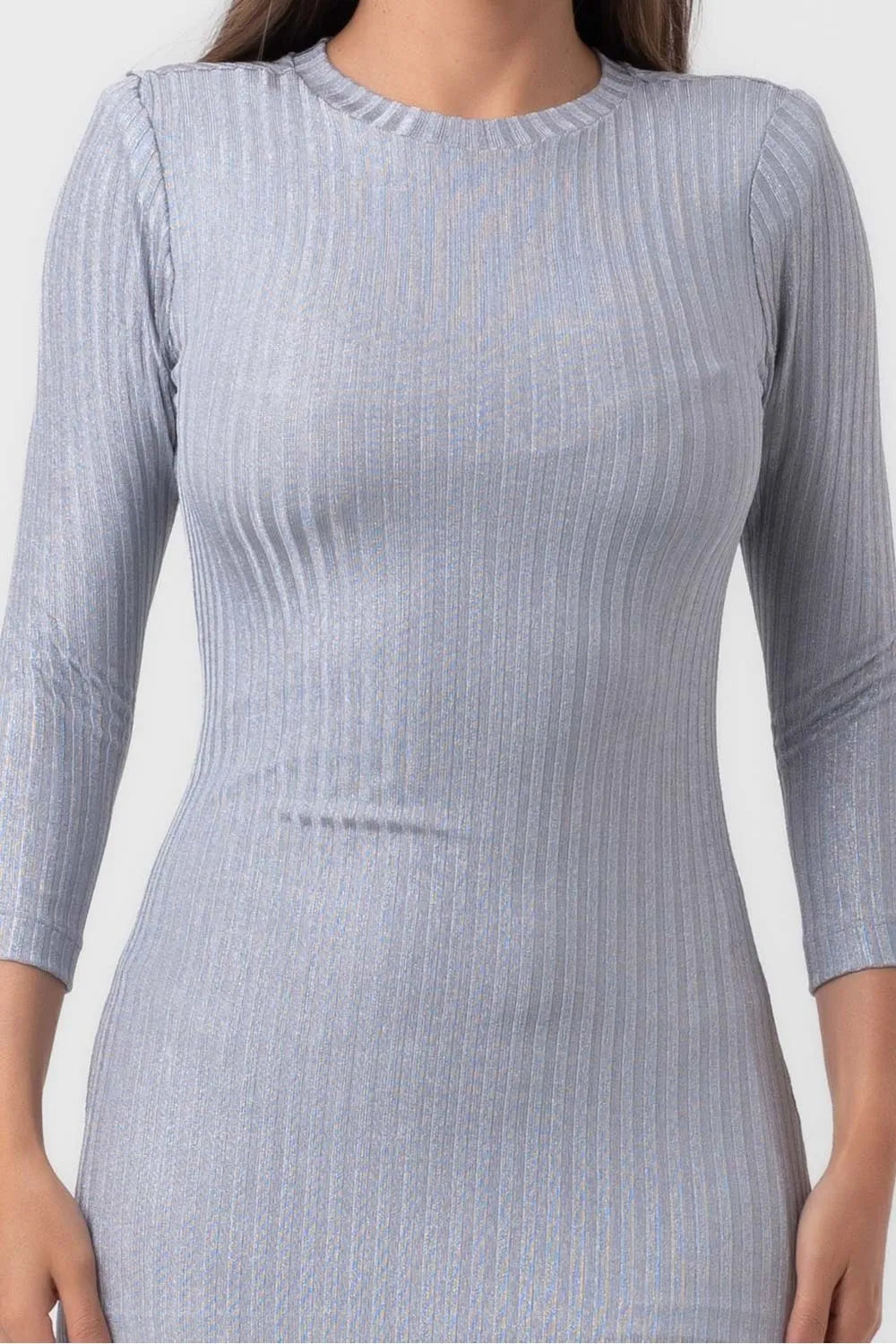 VESTIDO CANELADO SUPER MIDI FENDA ÚNICA PRATA LABRAVA