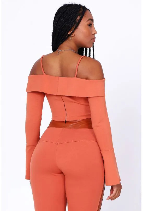 CROPPED MANGA LONGA ALL IS LOVE - LARANJA