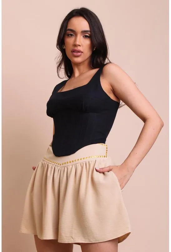 SHORTS FLUIDO COM APLICAÇÃO LANÇA PERFUME