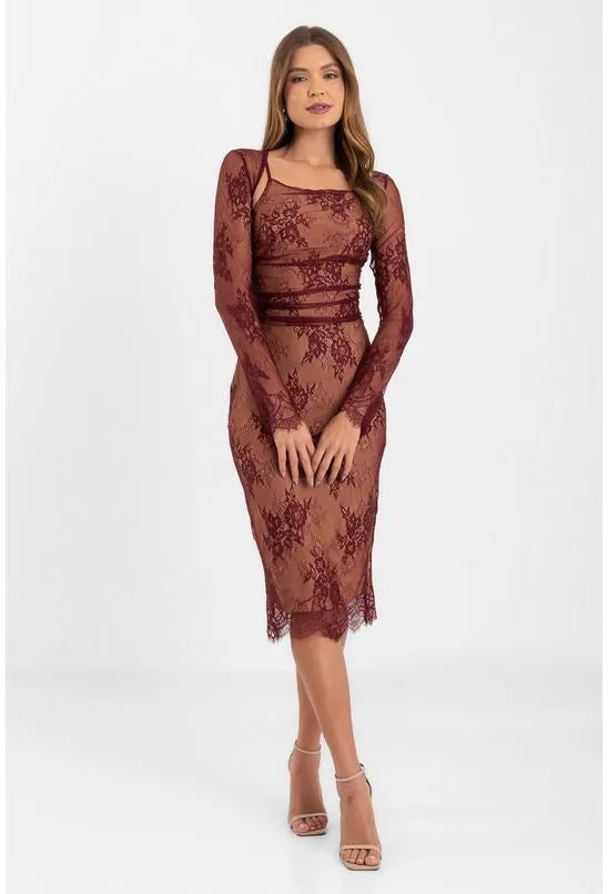 Vestido midi renda vinho Babado