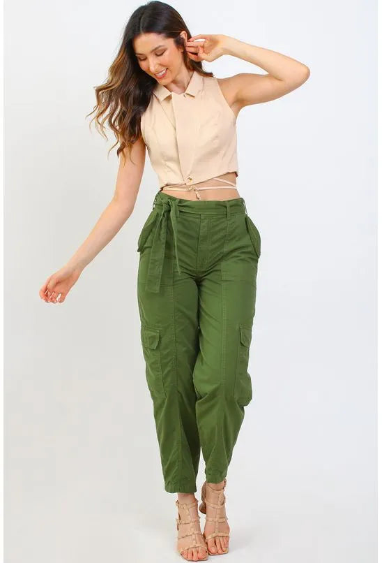 BLUSA CROPPED COM TRANSPASSE LANÇA PERFUME