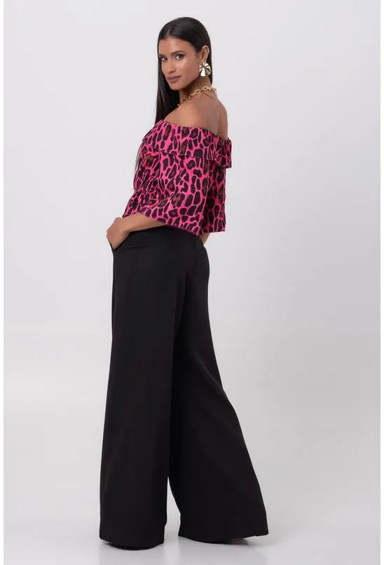 BLUSA OMBRO A OMBRO COM BABADO LANÇA PERFUME