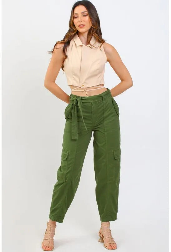 BLUSA CROPPED COM TRANSPASSE LANÇA PERFUME