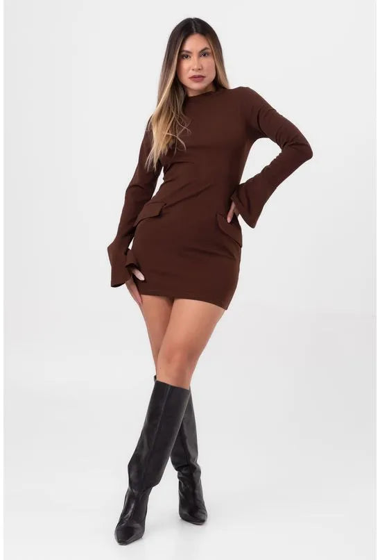 VESTIDO CURTO JUSTO COM LAPELA E MANGA BOCA DE SINO MARROM