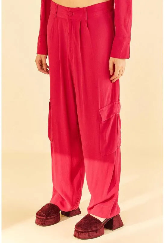 CALÇA RETA BOLSOS LATERAIS FARM