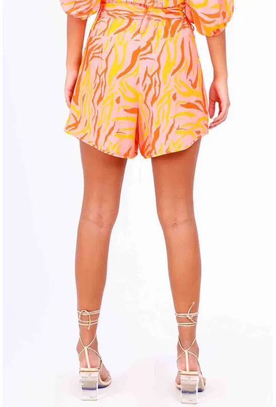 SHORTS NERVURAS LISTRAS ORGÂNICAS ALL IS LOVE