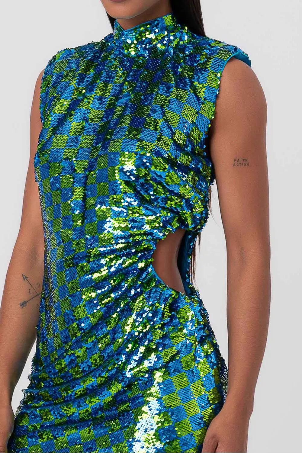 VESTIDO PAETÊ COLCCI