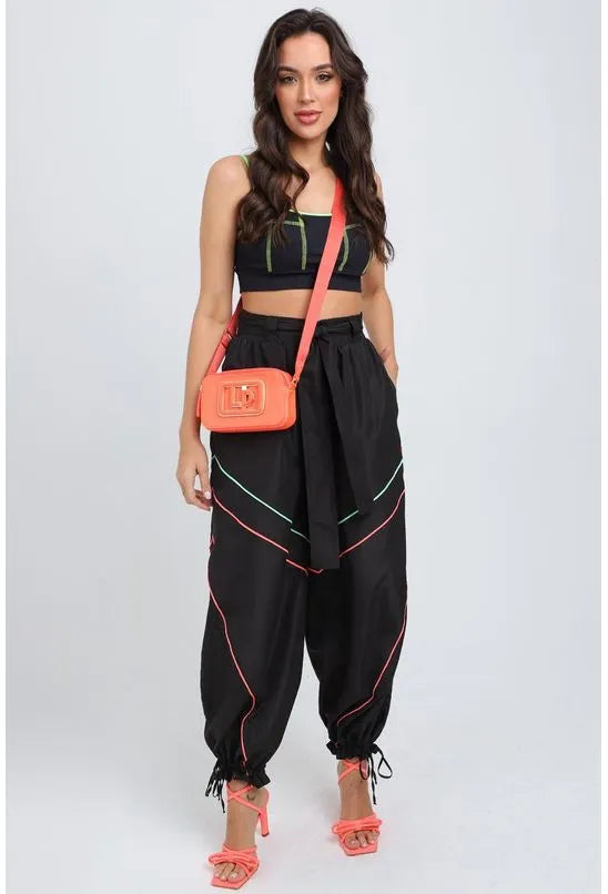 CALÇA WIDE BOX DETALHES LANÇA PERFUME