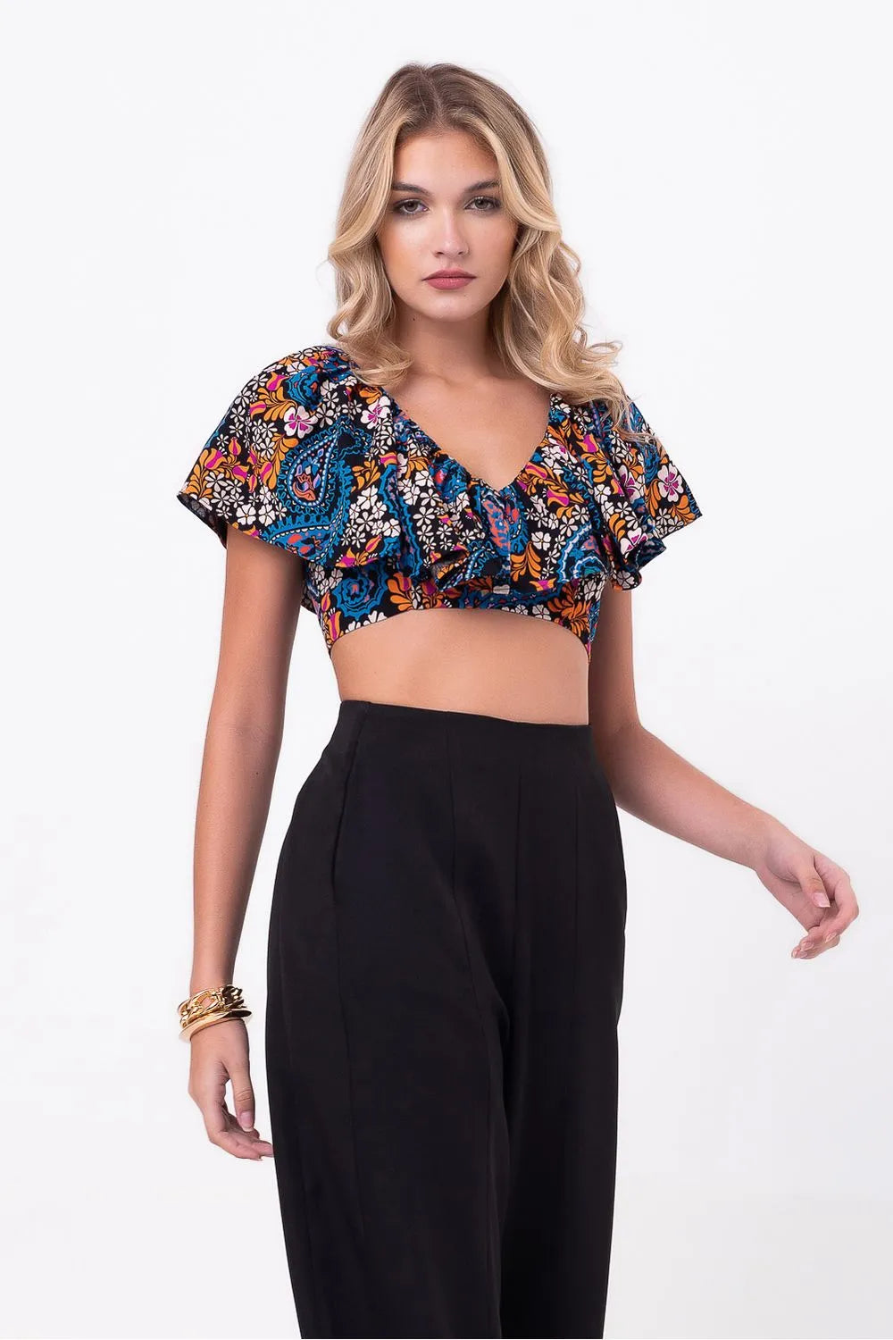 BLUSA CROPPED CONTRASTE PAISLEY PEQUIÁ
