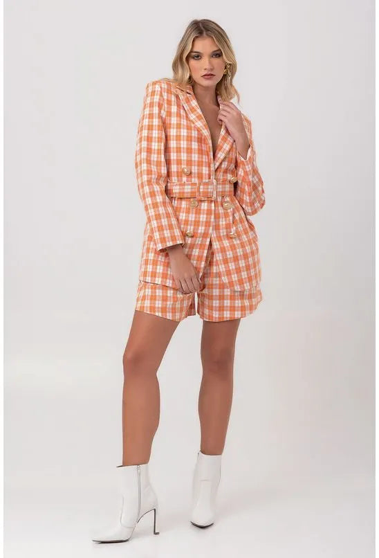 BERMUDA ALFAIATARIA COM CINTO LANÇA PERFUME