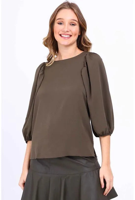 BLUSA DESCOLADA MANGA MÉDIA LANÇA PERFUME