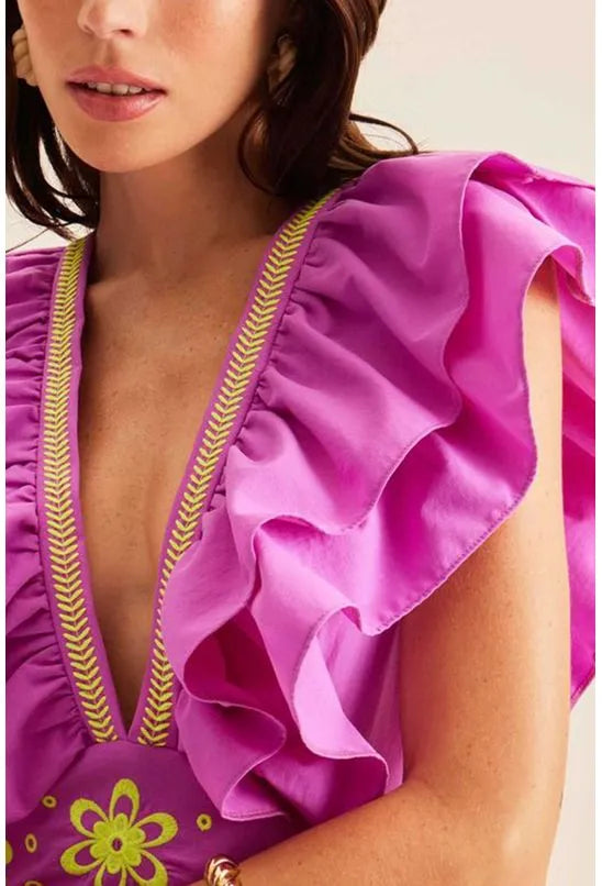 VESTIDO CURTO COM BORDADO LANÇA PERFUME