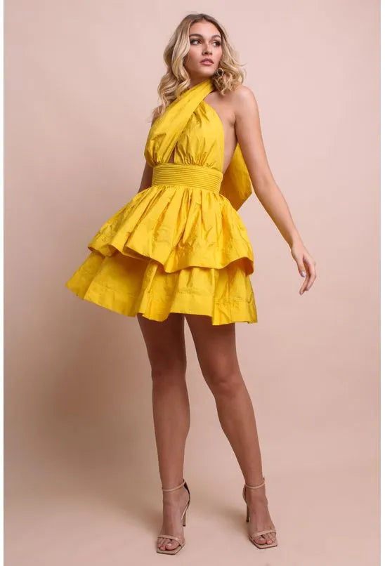 VESTIDO CURTO FRENTE ÚNICA LANÇA PERFUME