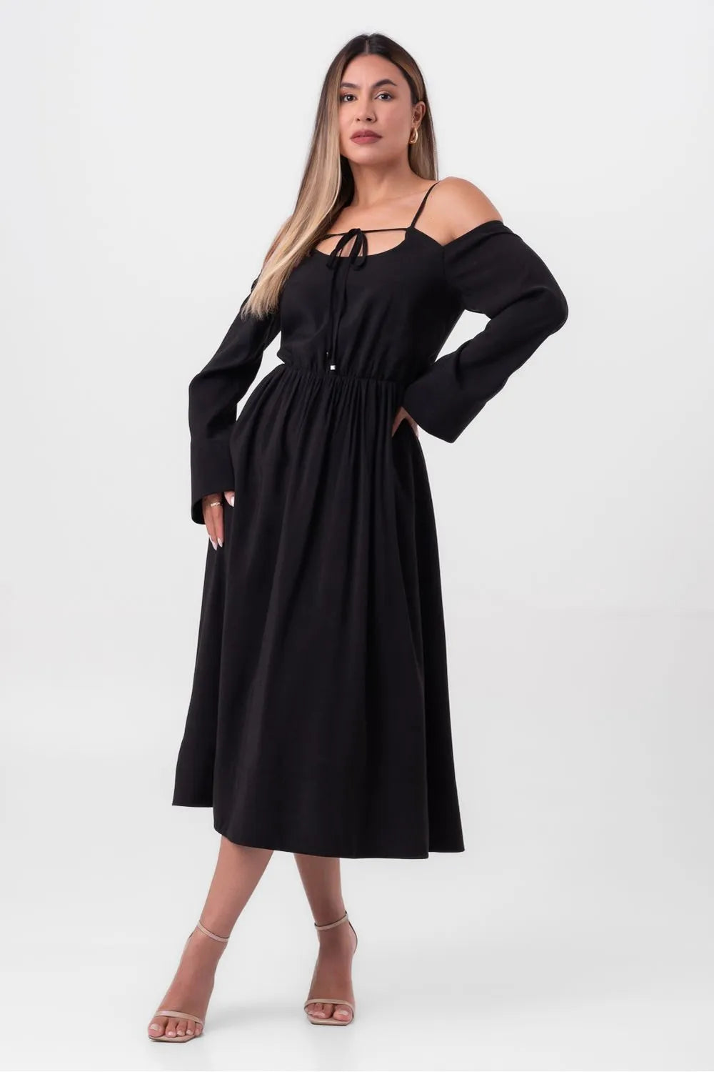 VESTIDO VISCOSE MIDI AMARRAÇÃO DECOTE PRETO LABRAVA